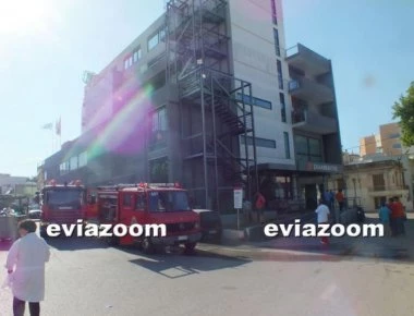 Χαλκίδα: Φωτιά σε γνωστή αλυσίδα σούπερ μάρκετ - Βραχυκύκλωμα και καπνοί στο υπόγειο (φωτό, βίντεο)